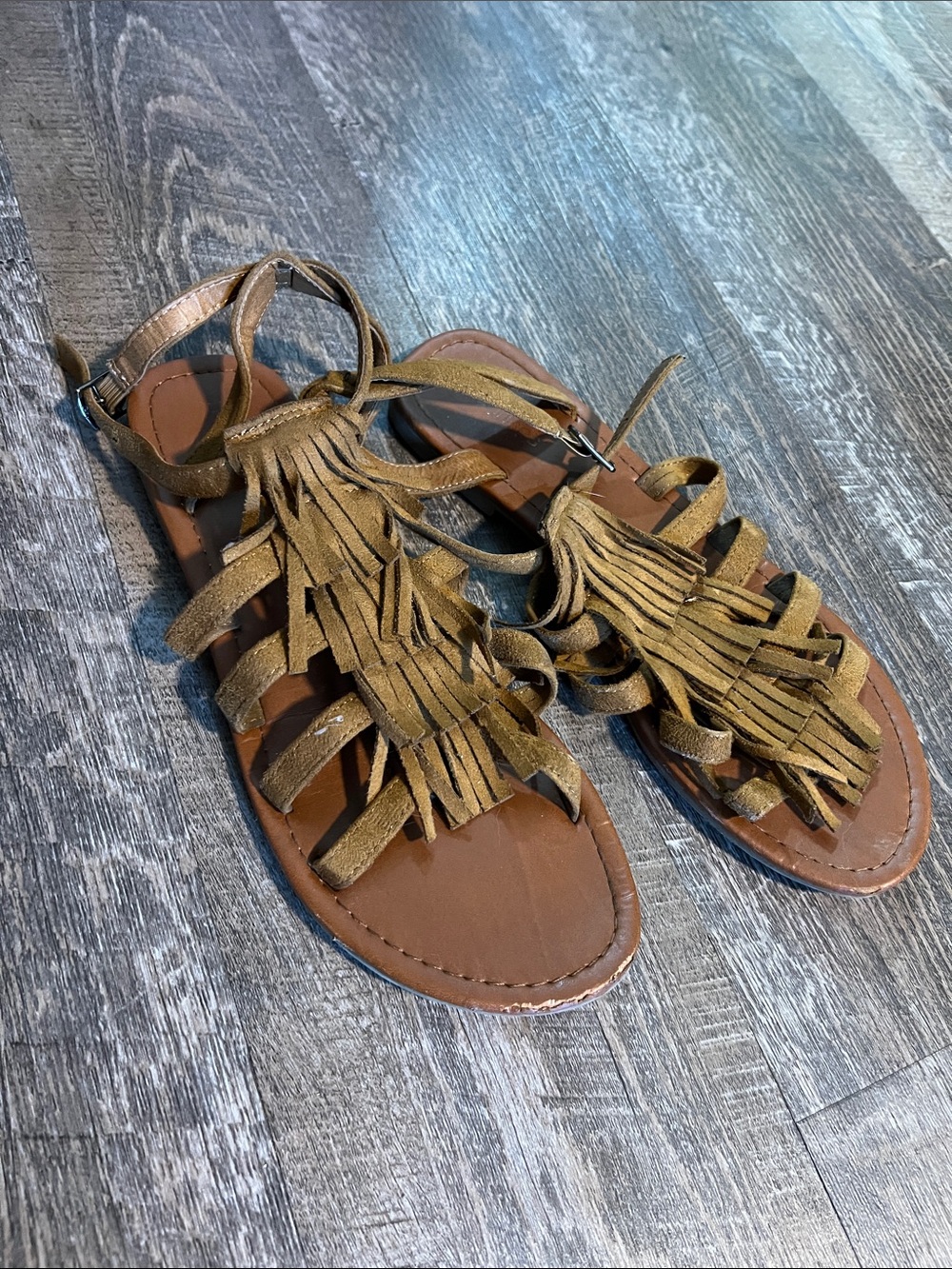Women's Fringe T-Strap Sandals in Tan
